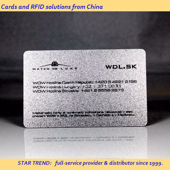 Tarjeta de banda magnética de PVC con impresión plateada para miembros VIP